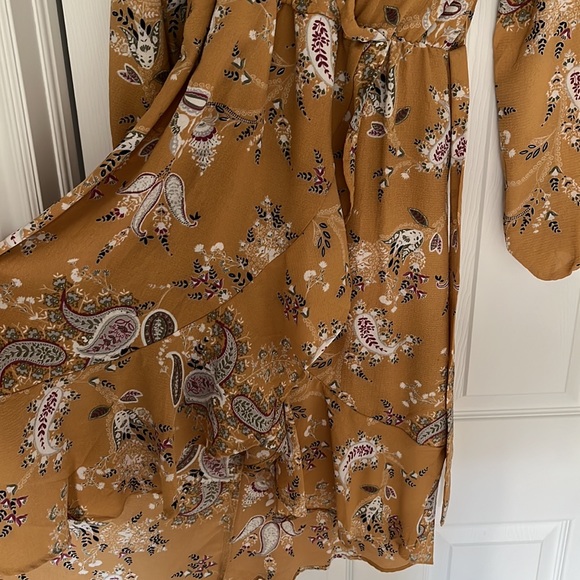 Flowy printed long sleeve dress - Picture 3 of 5